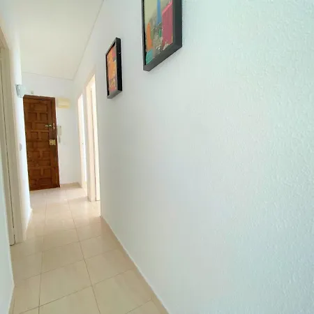 Apartamento Paola Apartment *
